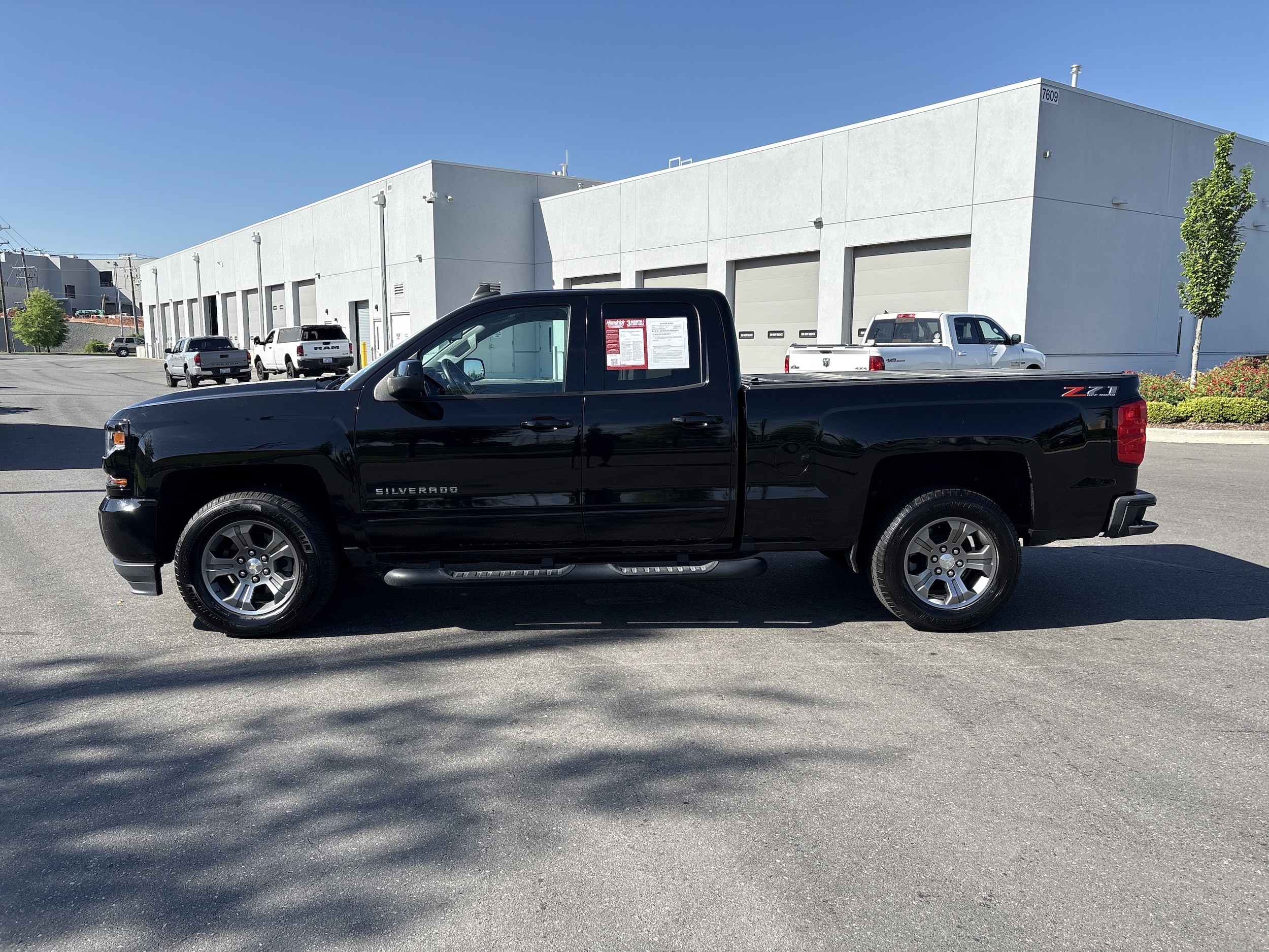2018 Chevrolet Silverado 1500 LT w/2LT photo 5