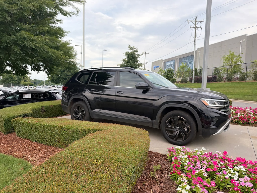 Used 2023 Volkswagen Atlas 3.6L V6 SE w/Technology SUV
