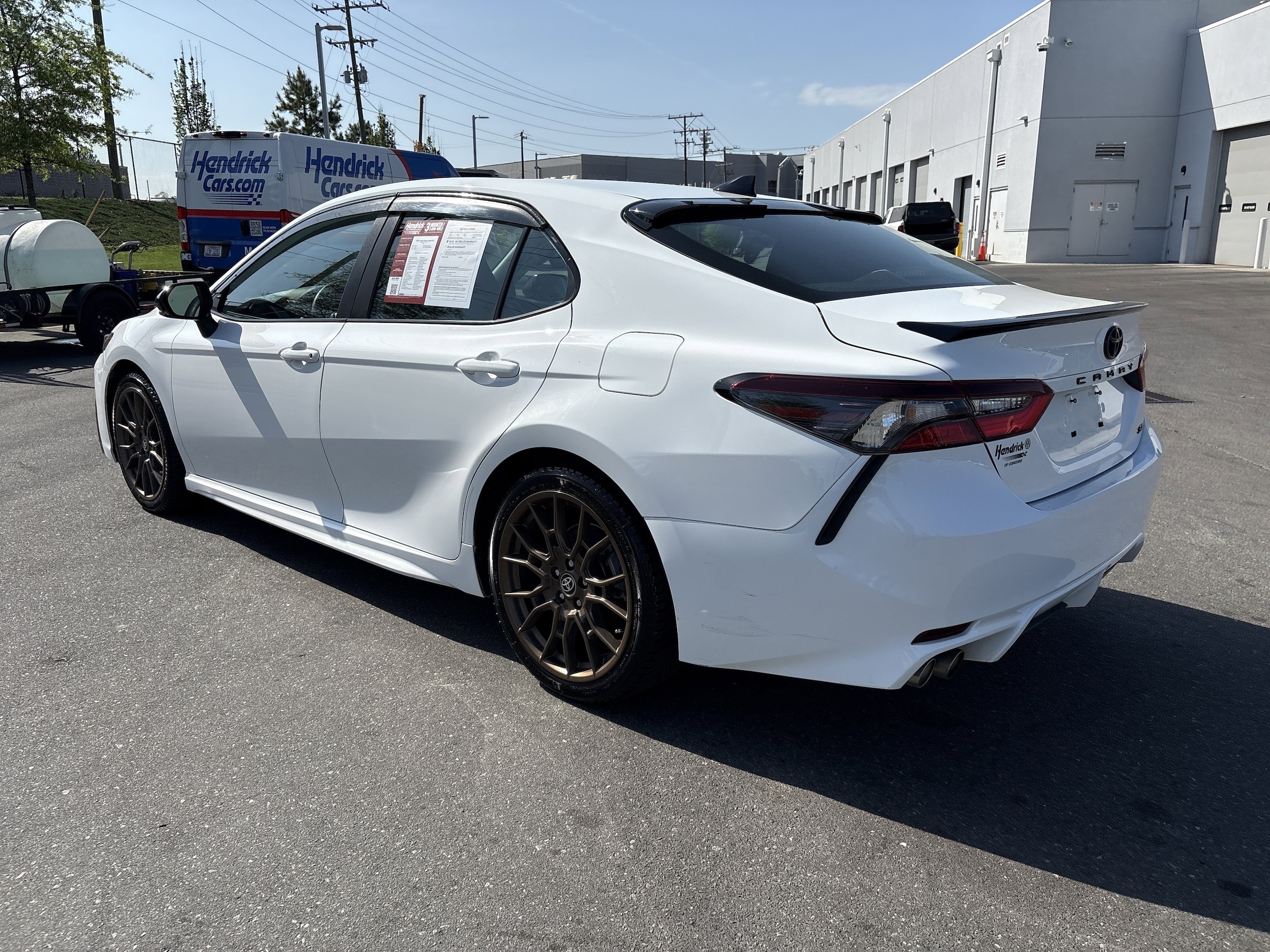2023 Toyota Camry Hybrid SE photo 6