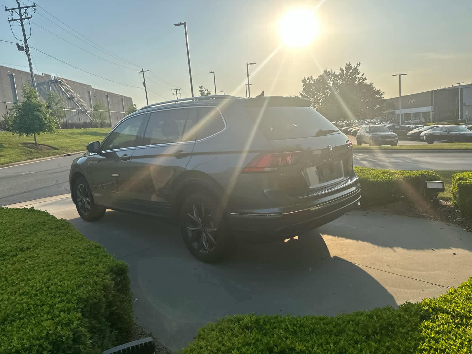 2023 Volkswagen Tiguan 2.0T SE photo 5