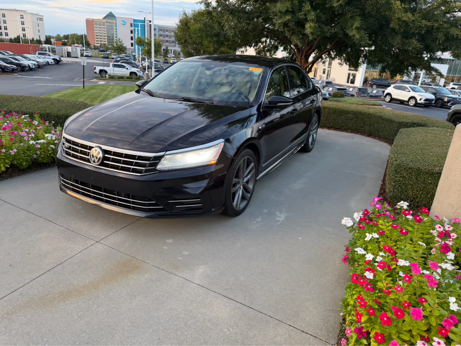 2019 Volkswagen Passat 2.0T SE R-Line
