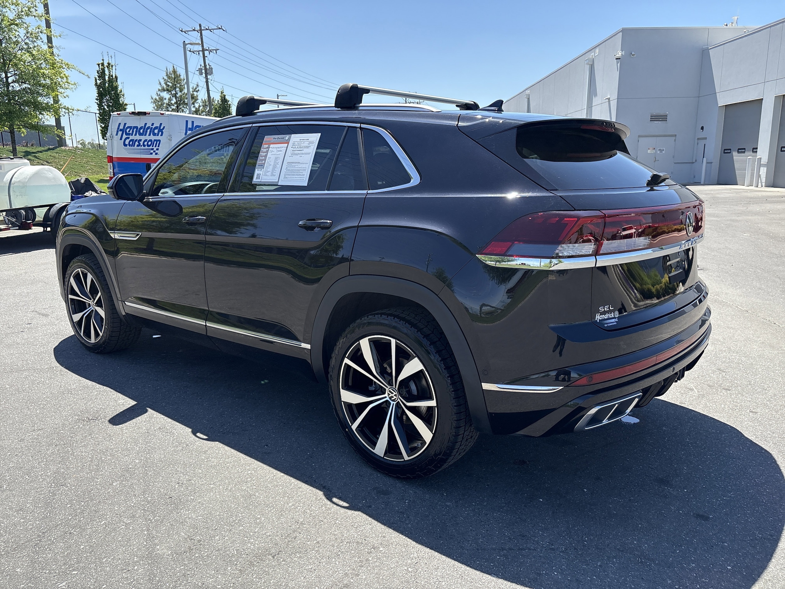 2024 Volkswagen Atlas Cross Sport 2.0T SEL Premium R-Line photo 6