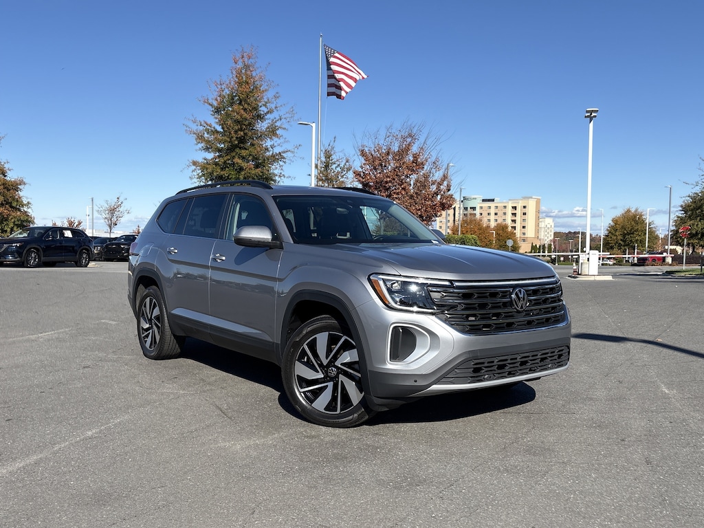 Certified 2024 Volkswagen Atlas 2.0T SE w/Technology SUV