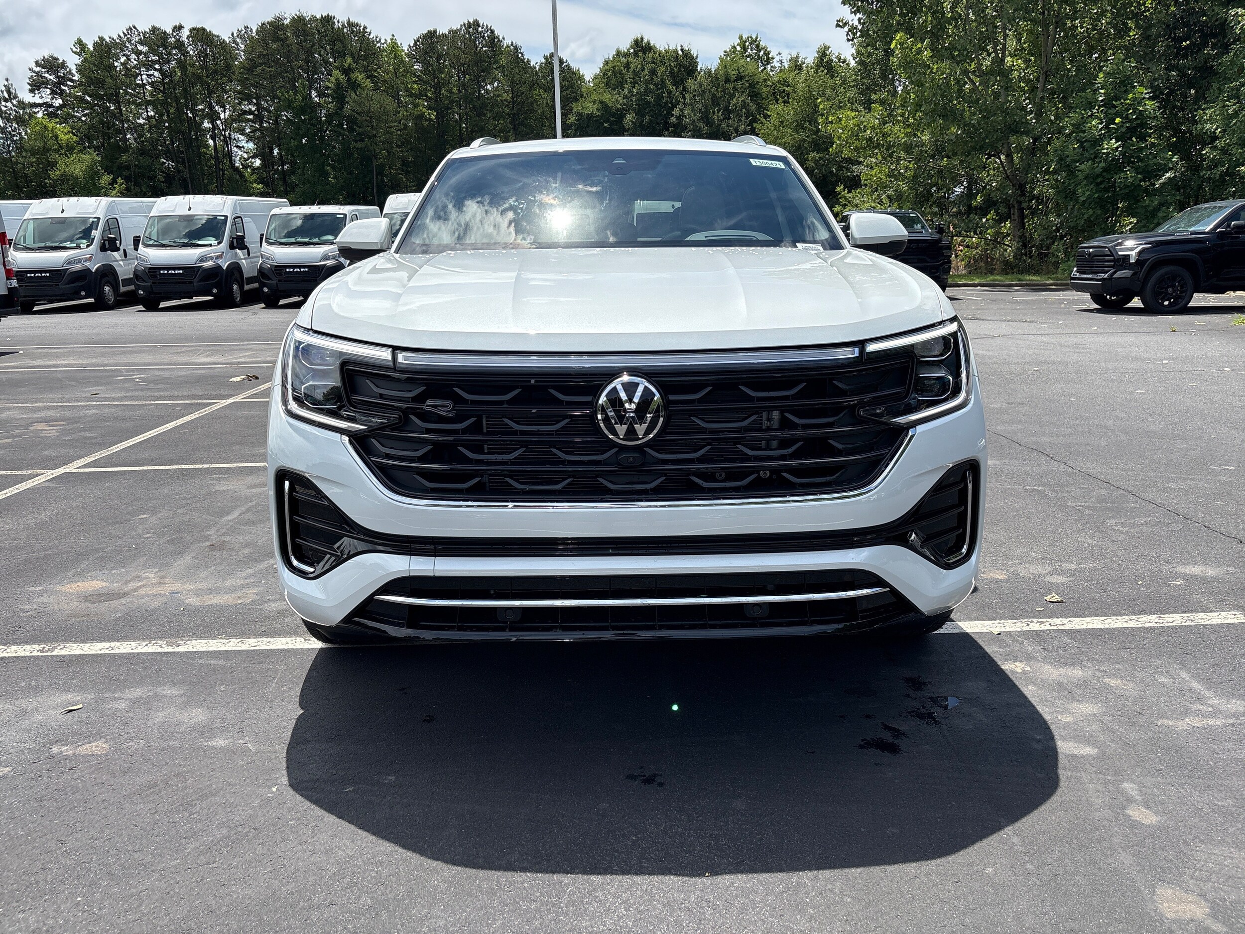 Volkswagen Atlas Cross Sport 2.0T SEL Premium R-Line