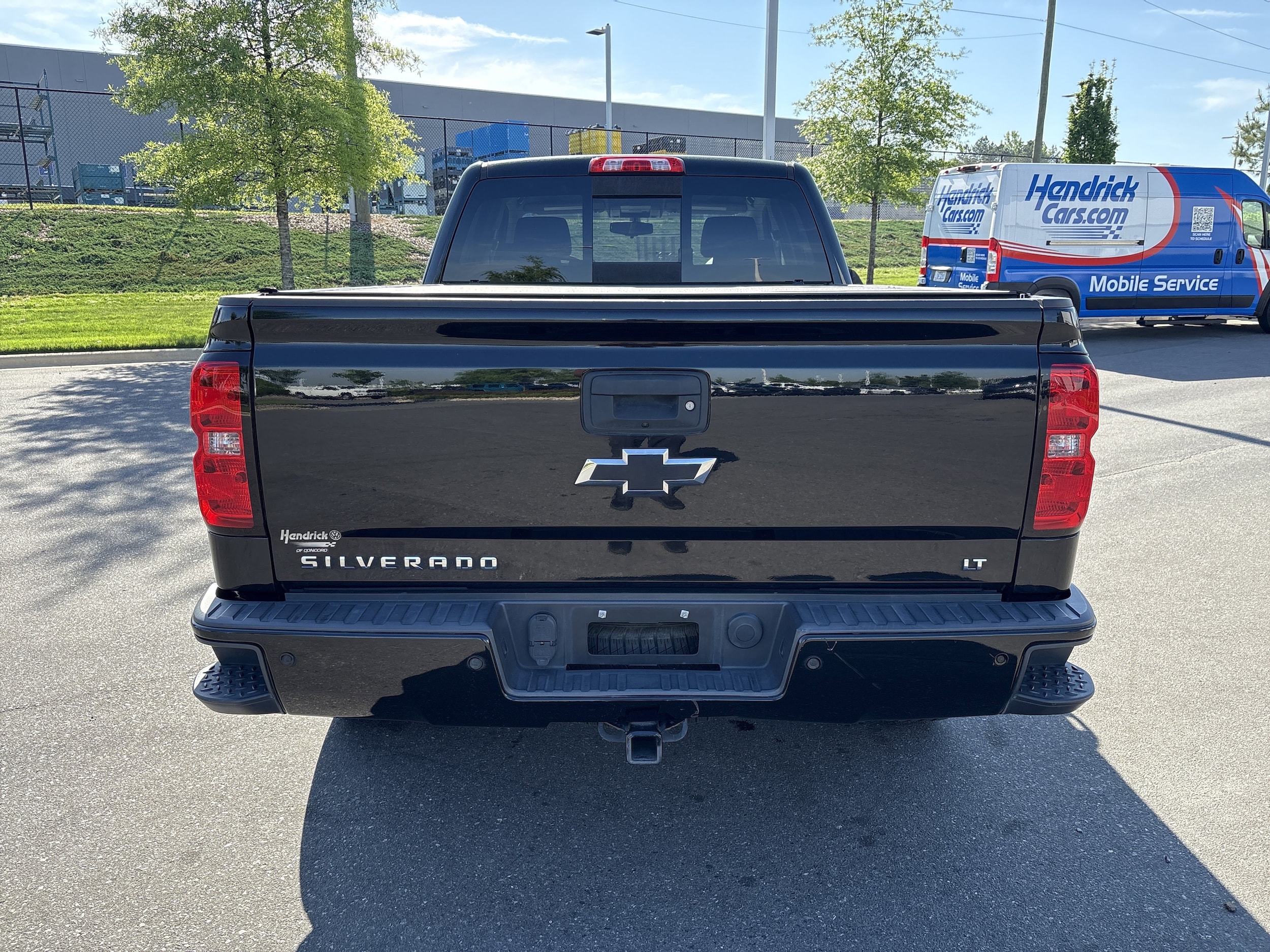 2018 Chevrolet Silverado 1500 LT w/2LT photo 3