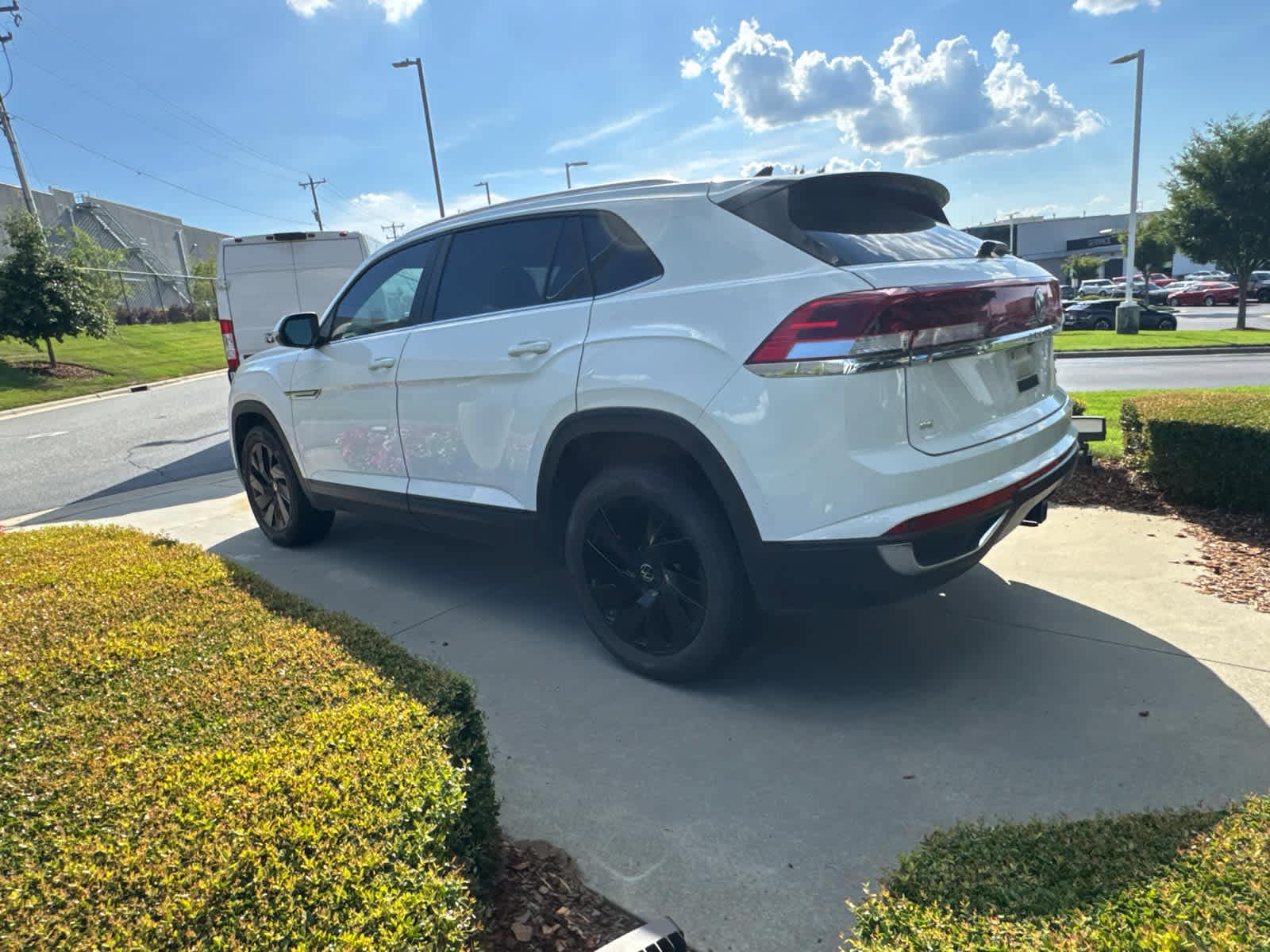 Volkswagen Atlas Cross Sport 2.0T SE W/Technology