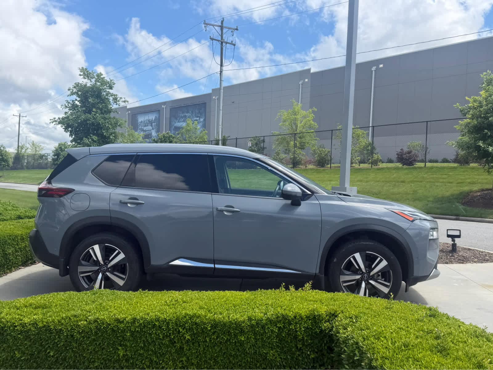 2023 Nissan Rogue Platinum photo 6