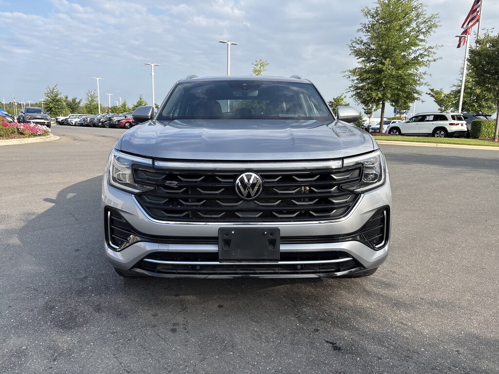 Used 2024 Volkswagen Atlas Cross Sport 2.0T SEL R-Line SUV