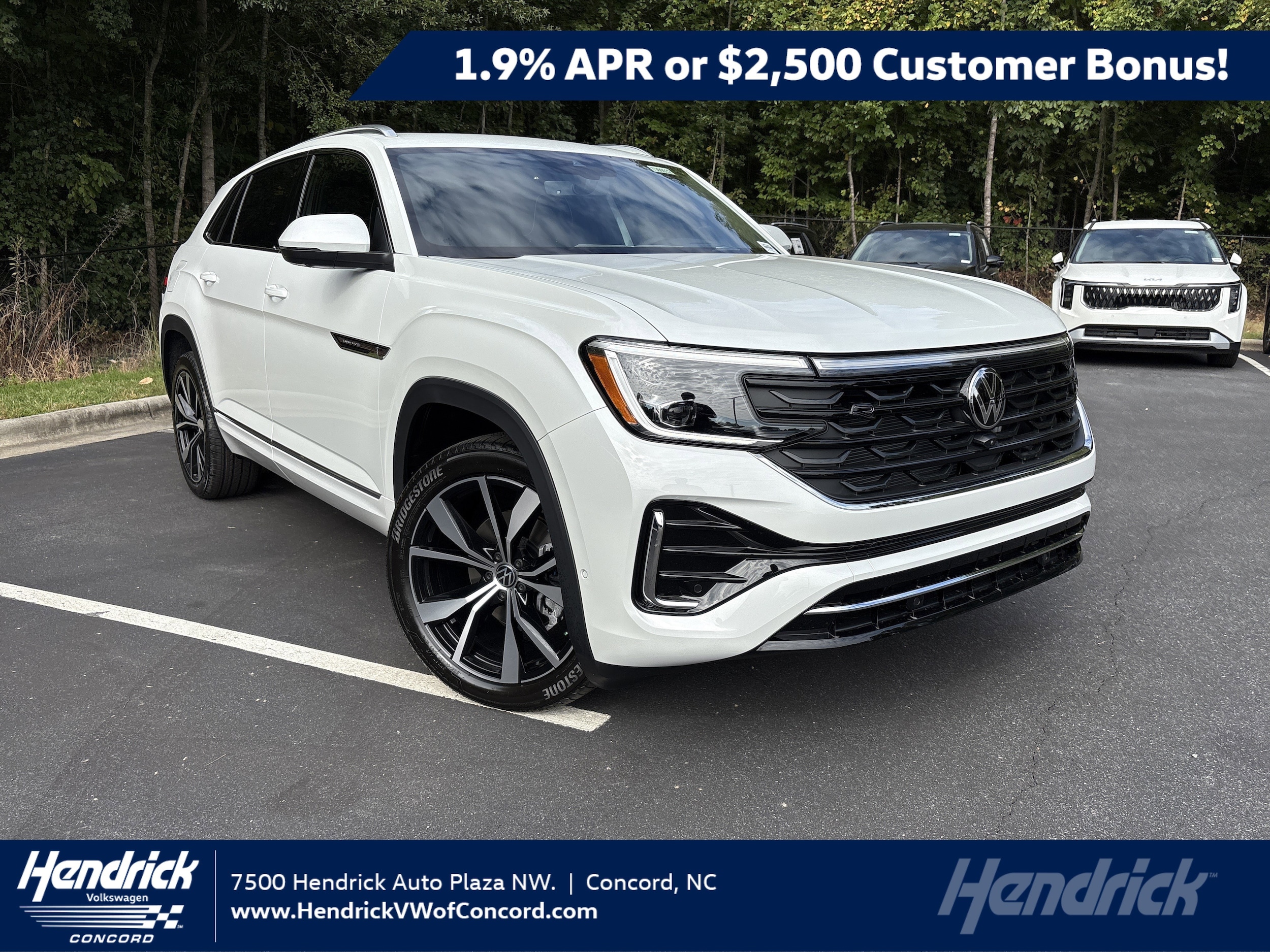 2026 Volkswagen Atlas Cross Sport SEL Premium R-LINE's photo