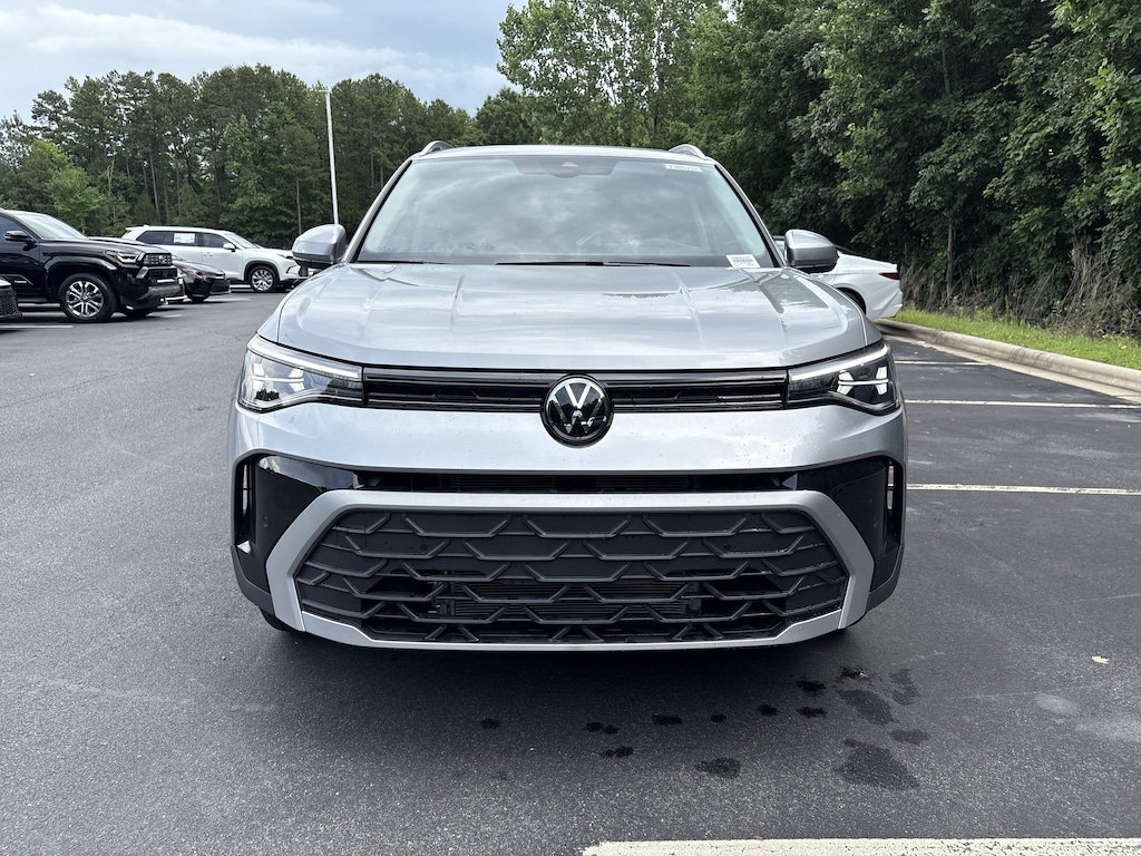 New 2026 Volkswagen Taos 1.5T SE SUV