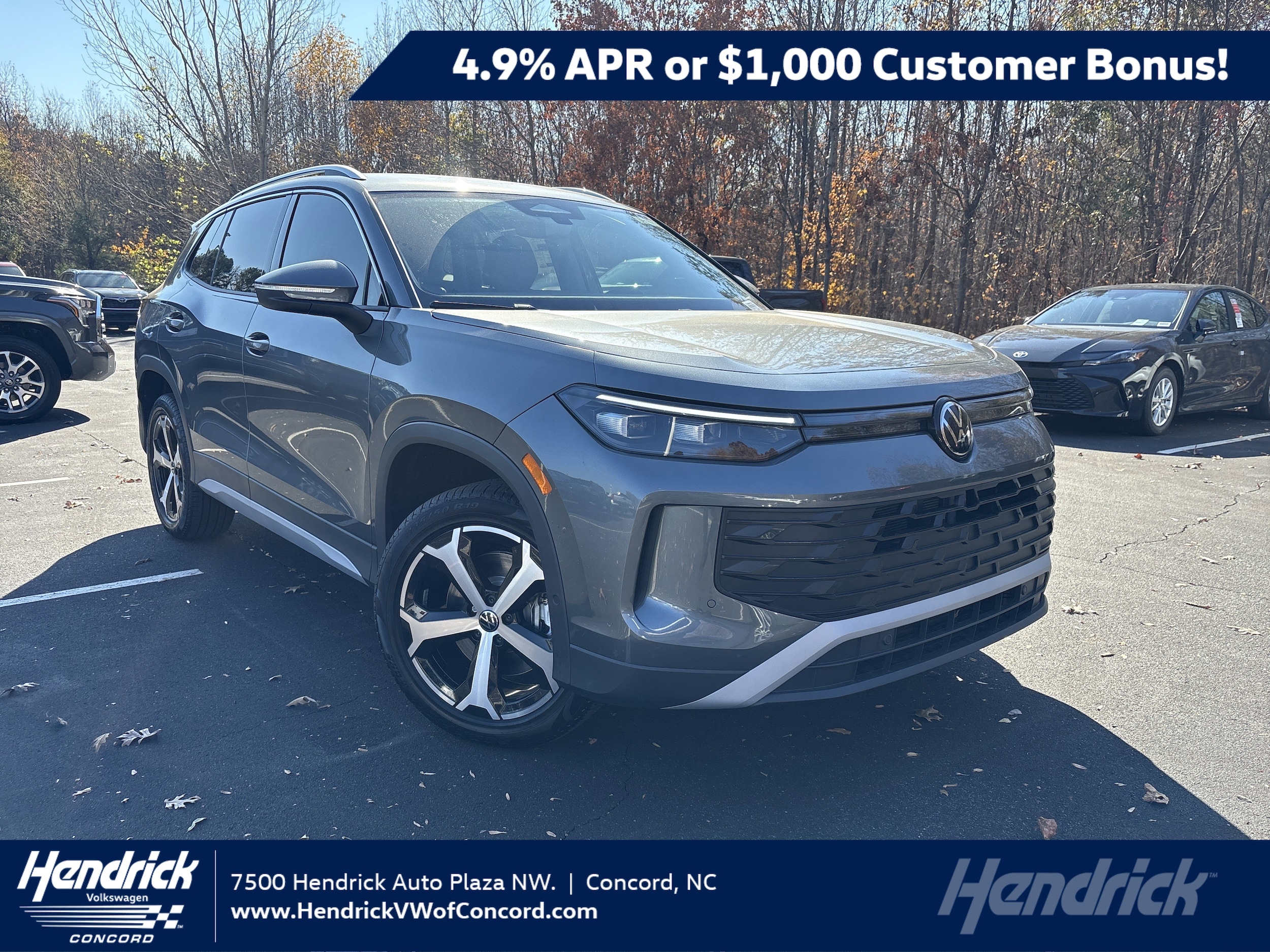 2026 Volkswagen Tiguan SE's photo