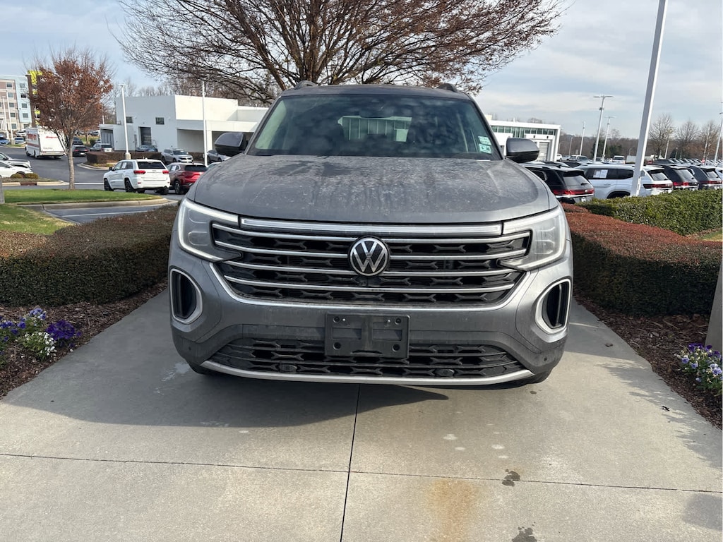 Certified 2025 Volkswagen Atlas 2.0T SE w/Technology SUV