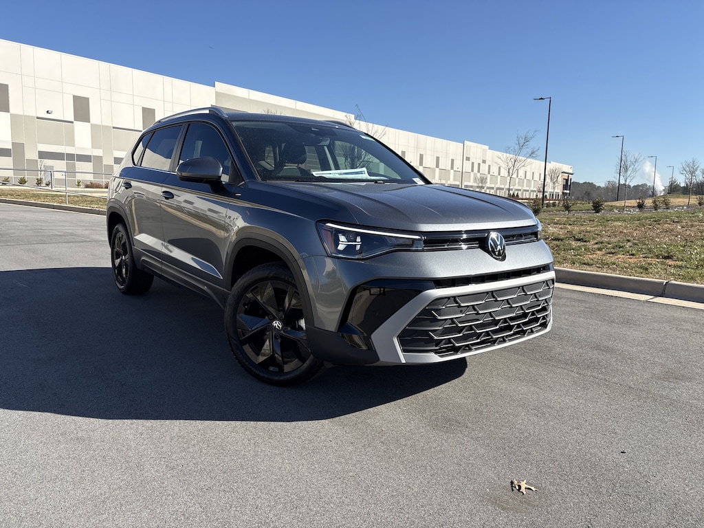 New 2026 Volkswagen Taos 1.5T SE SUV