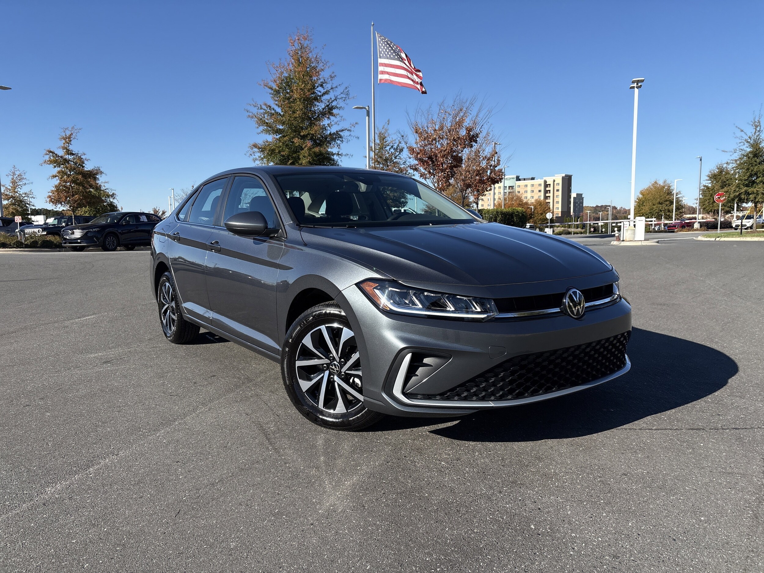 2025 Volkswagen Jetta 1.5T S photo 2