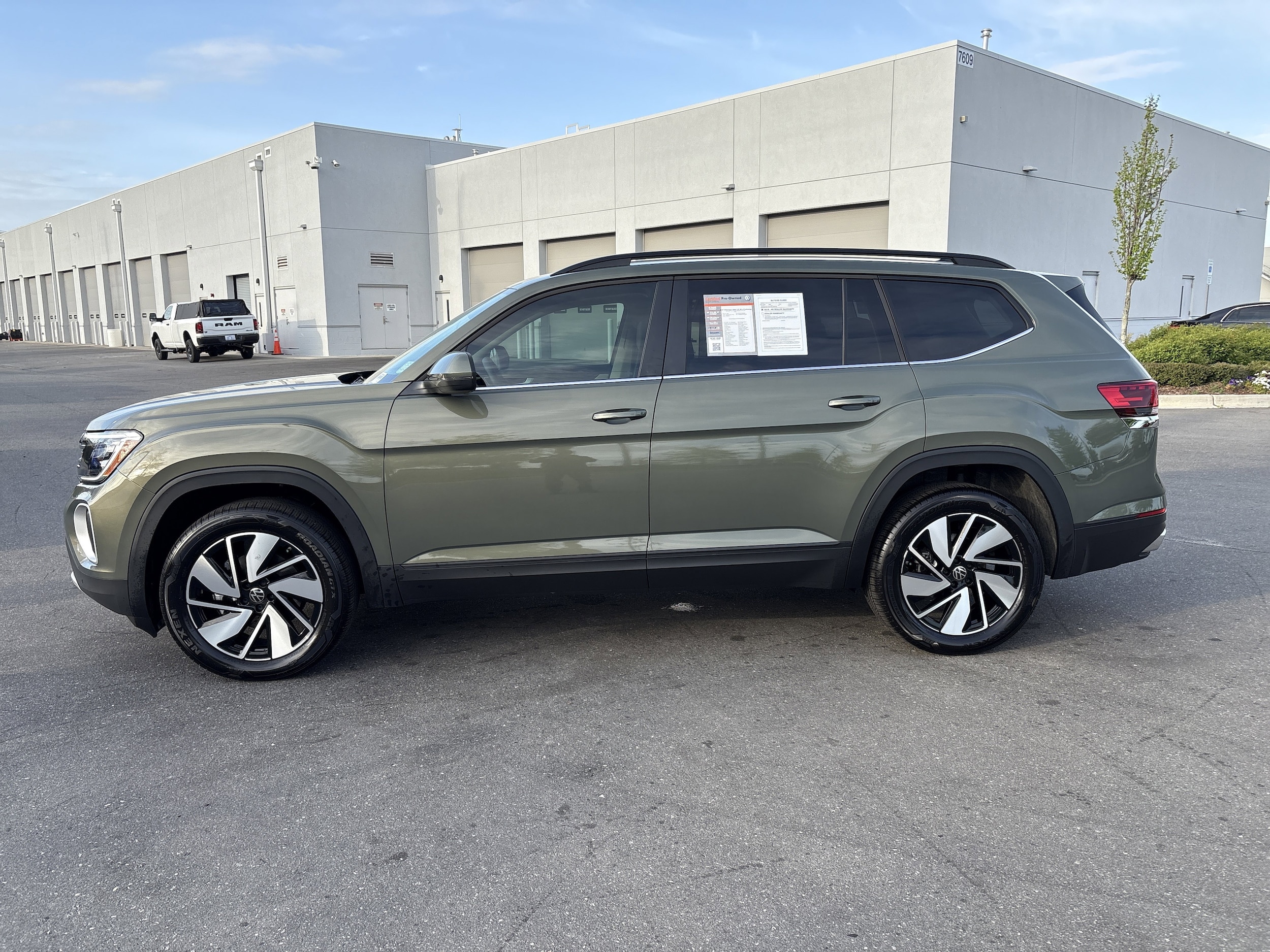2026 Volkswagen Atlas 2.0T SE w/Technology photo 5