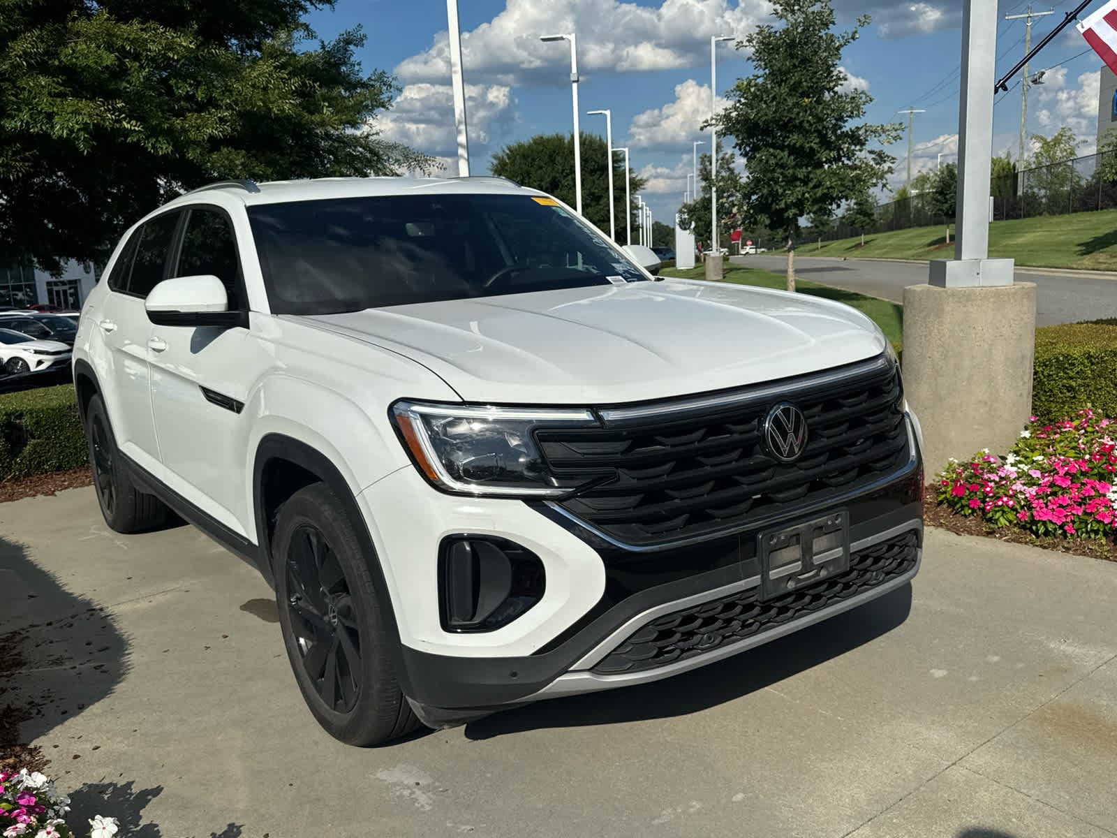 Volkswagen Atlas Cross Sport 2.0T SE W/Technology