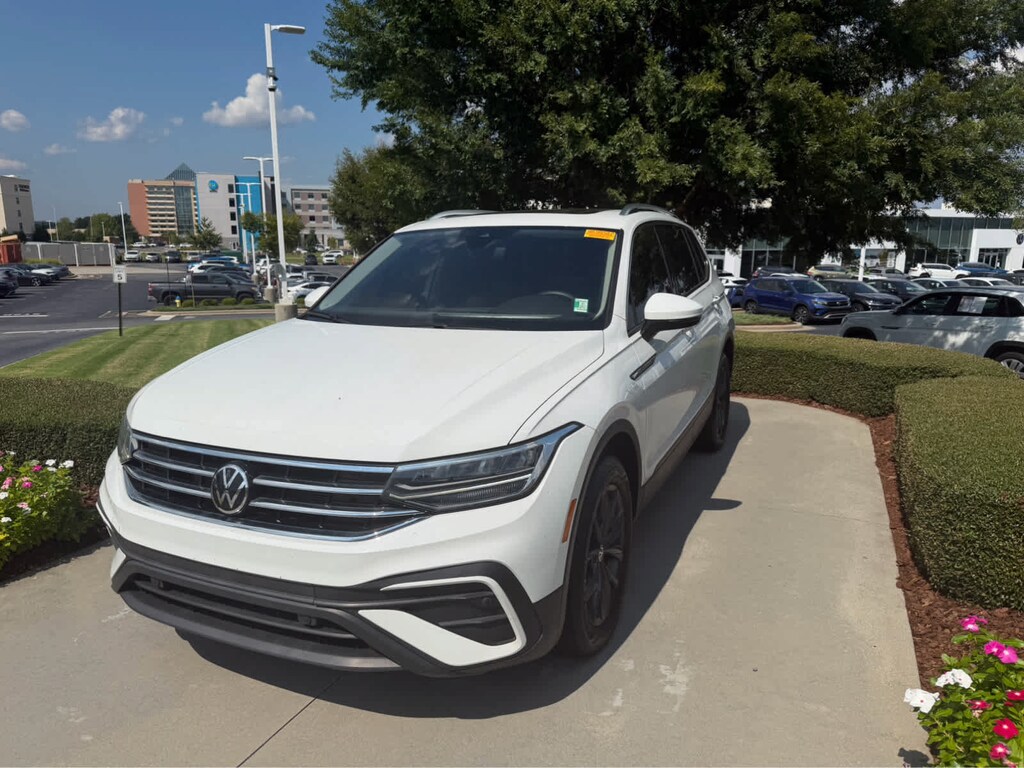 Used 2024 Volkswagen Tiguan 2.0T SE SUV