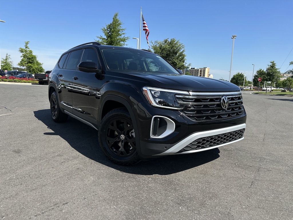 New 2025 Volkswagen Atlas 2.0T Peak Edition SUV