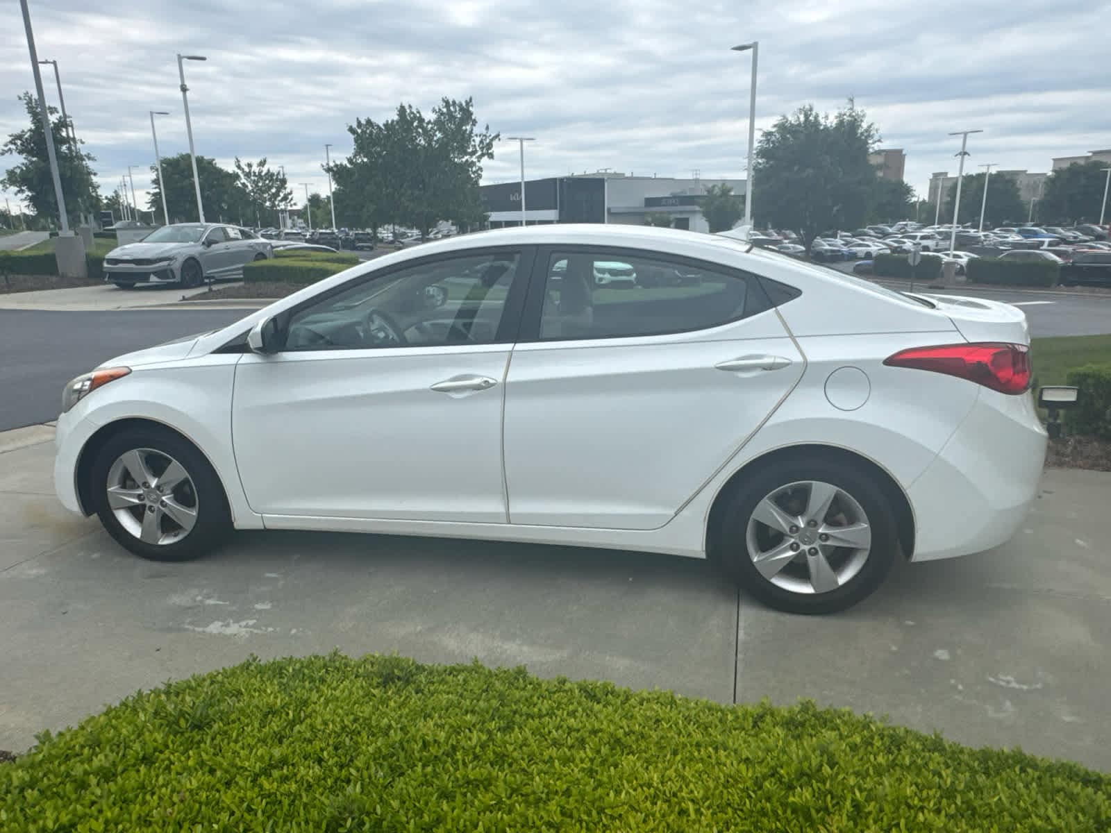 2013 Hyundai Elantra GLS w/PZEV photo 5