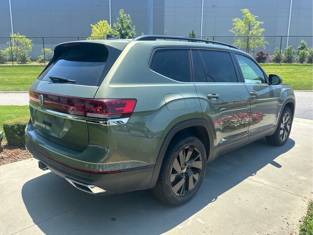 Used 2026 Volkswagen Atlas 2.0T SE w/Technology SUV