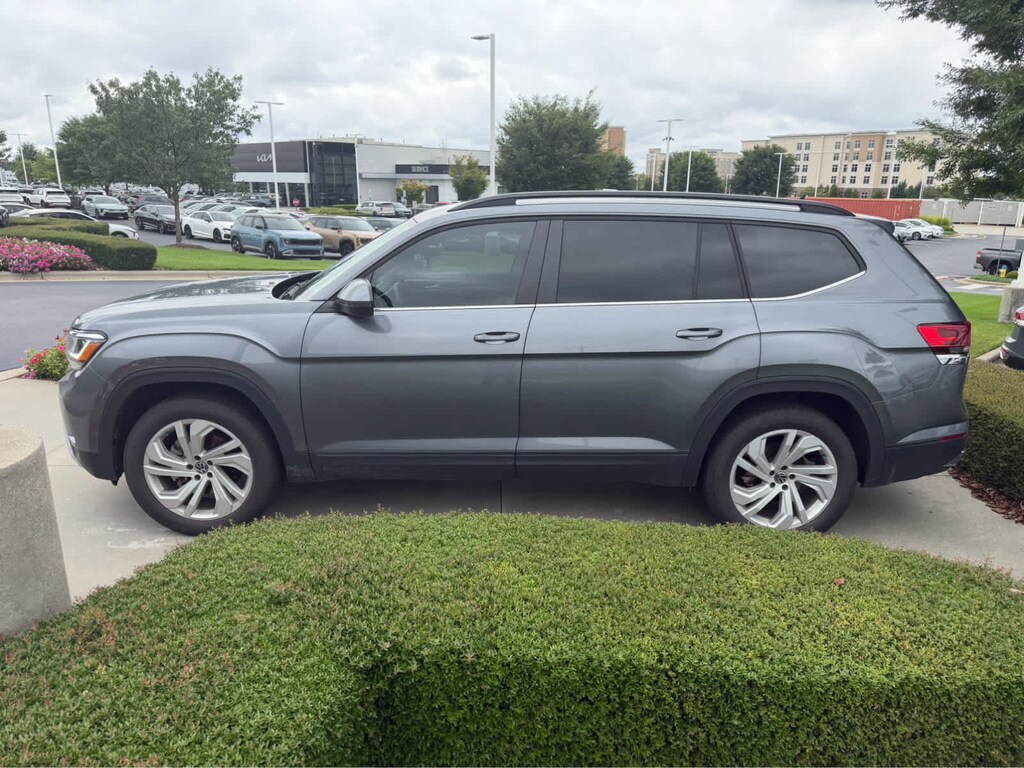 Used 2023 Volkswagen Atlas 3.6L V6 SE w/Technology SUV