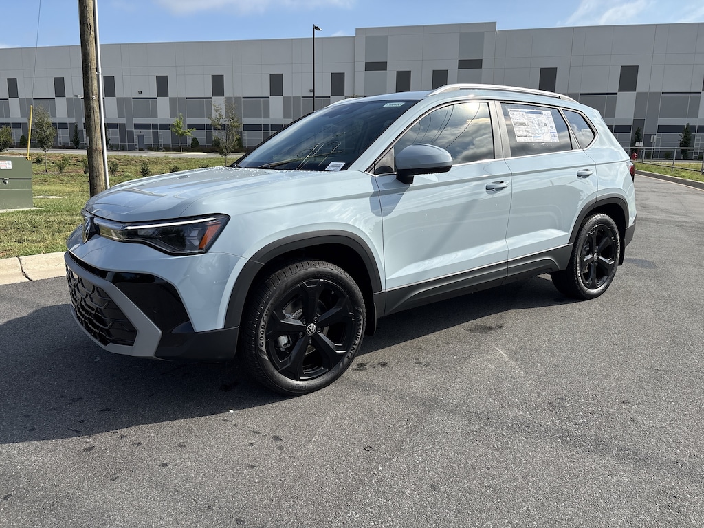 New 2026 Volkswagen Taos 1.5T SEL SUV