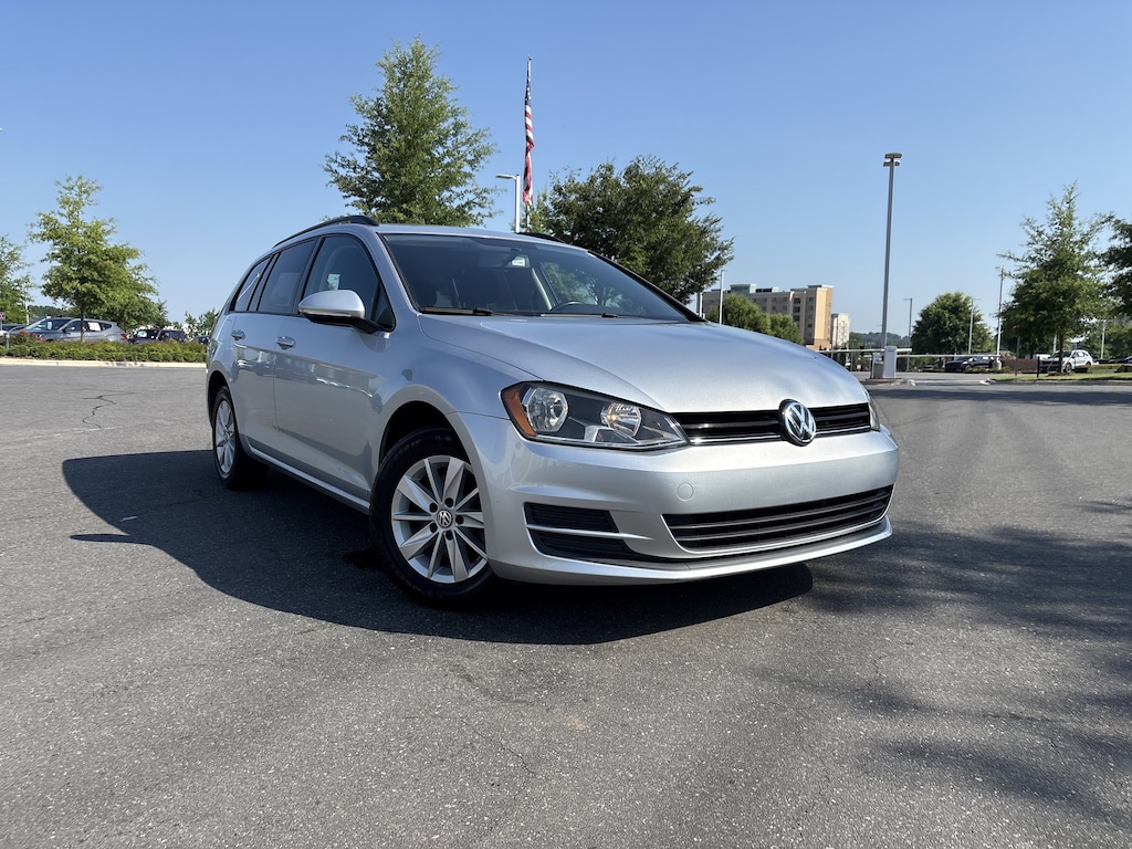 Used 2016 Volkswagen Golf SportWagen TSI S 4-Door Automatic Wagon