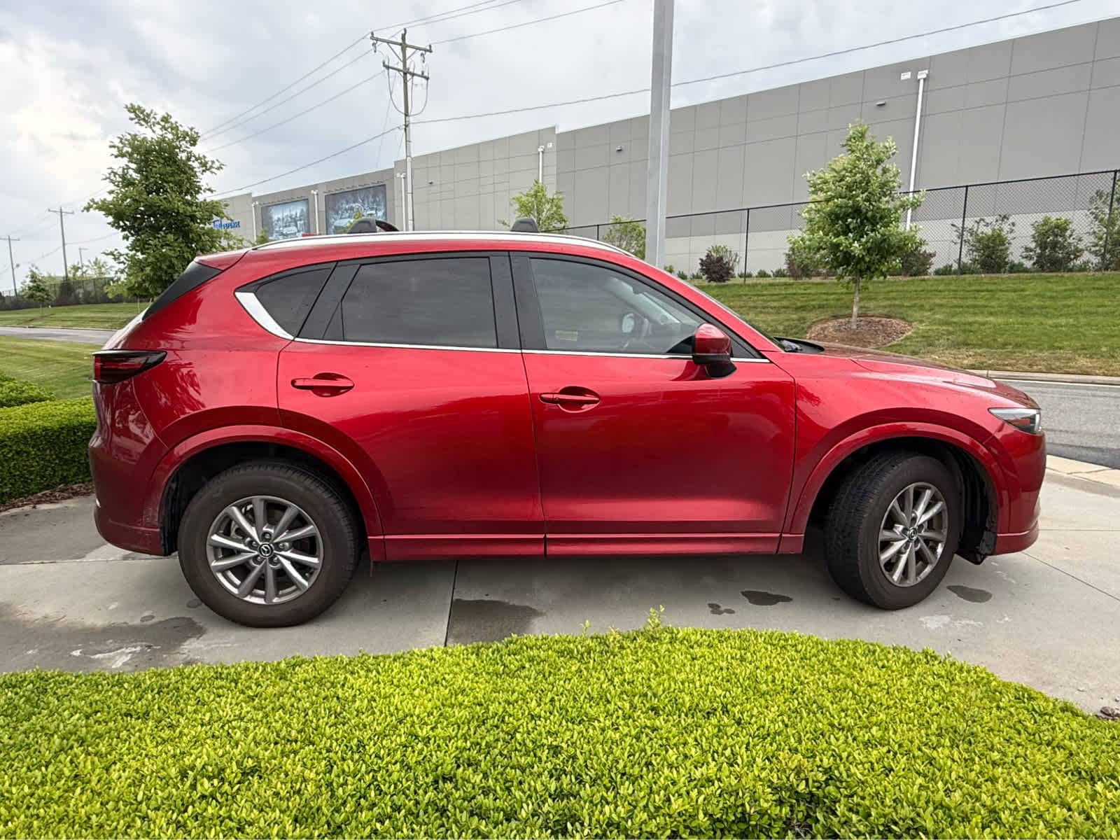 2024 Mazda CX-5 2.5 S Preferred Package photo 2