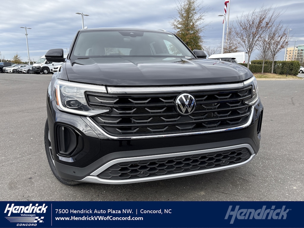 Certified 2025 Volkswagen Atlas Cross Sport 2.0T SE w/Technology SUV