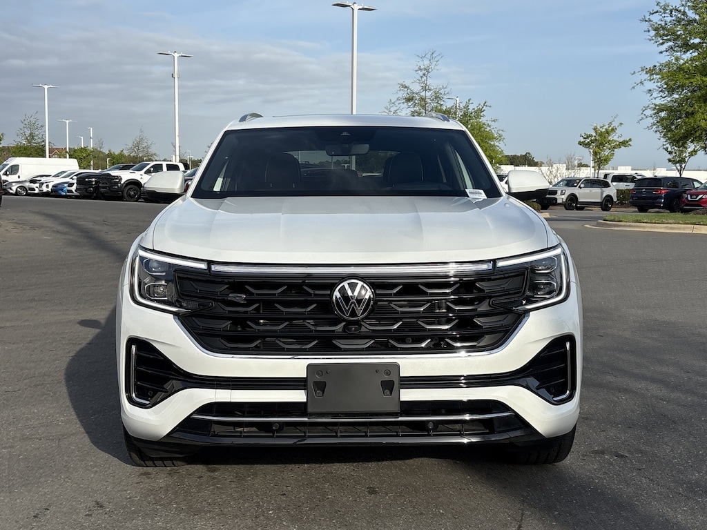 Used 2026 Volkswagen Atlas Cross Sport 2.0T SEL Premium R-Line SUV