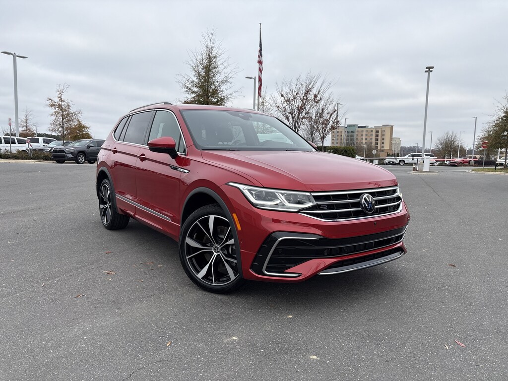 Certified 2024 Volkswagen Tiguan 2.0T SEL R-Line SUV