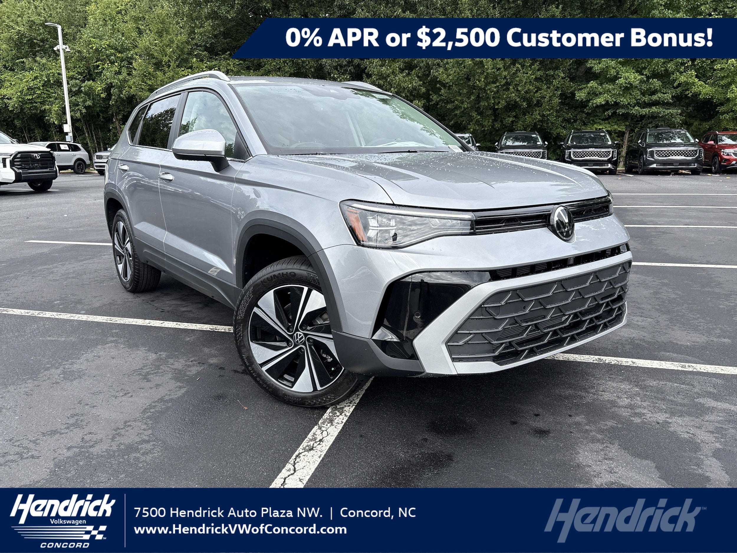 2025 Volkswagen Taos SE's photo