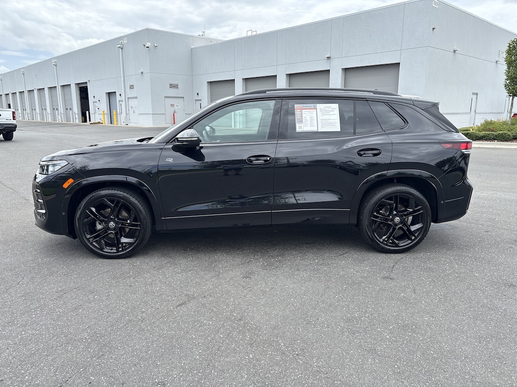 Certified 2025 Volkswagen Tiguan 2.0T SE R-Line Black SUV