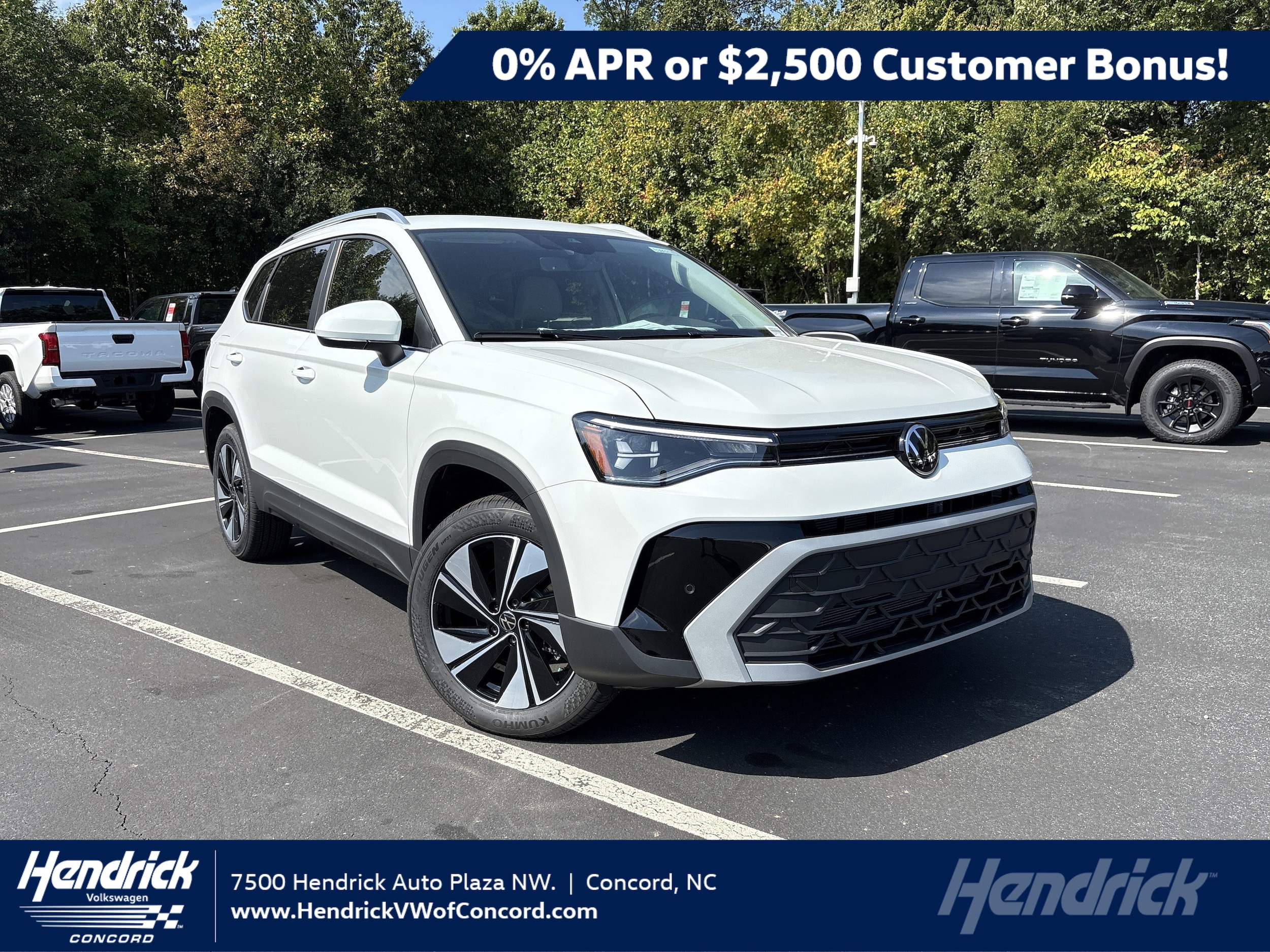 2025 Volkswagen Taos SE's photo