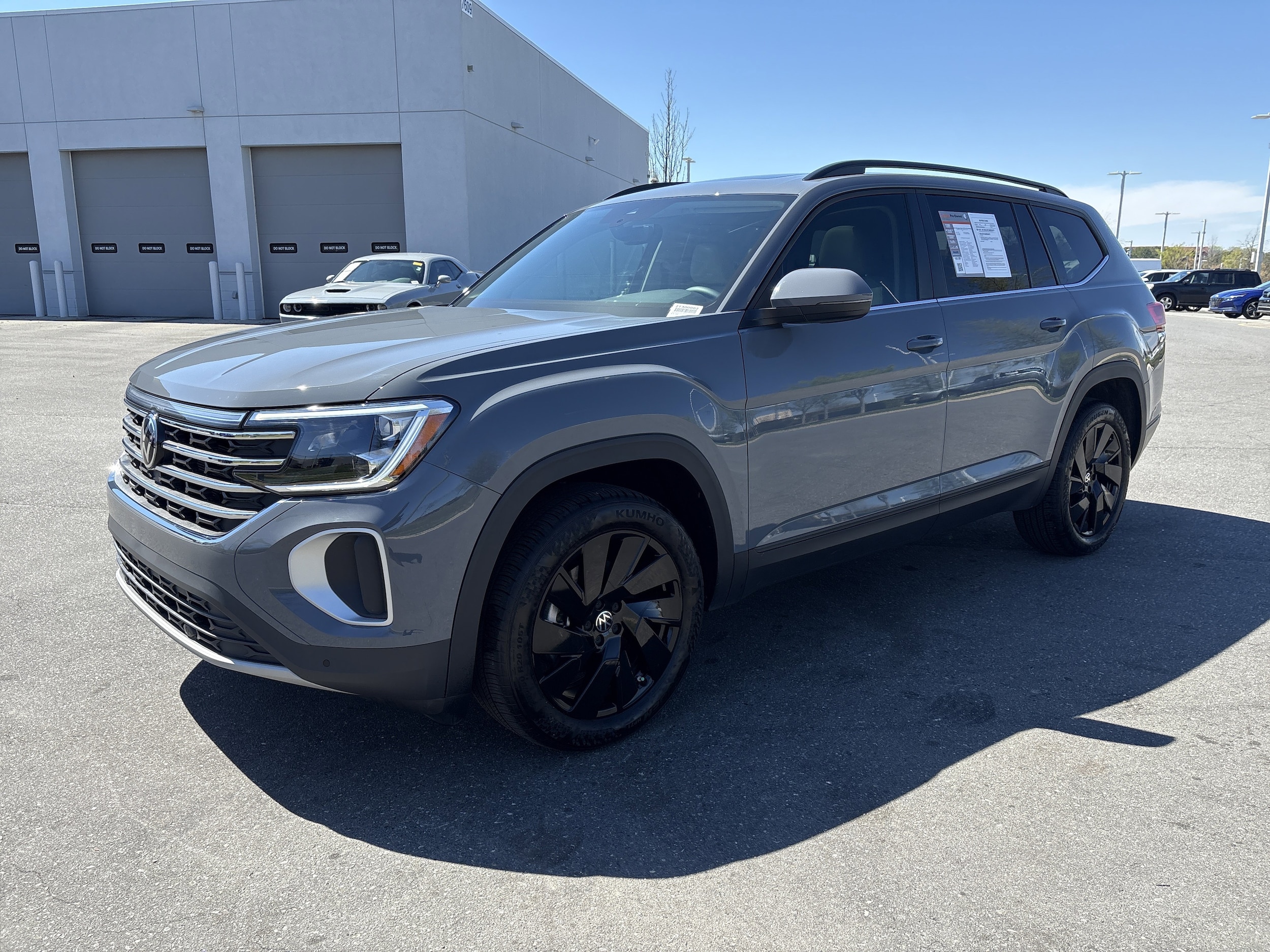 2026 Volkswagen Atlas 2.0T SE w/Technology photo 4