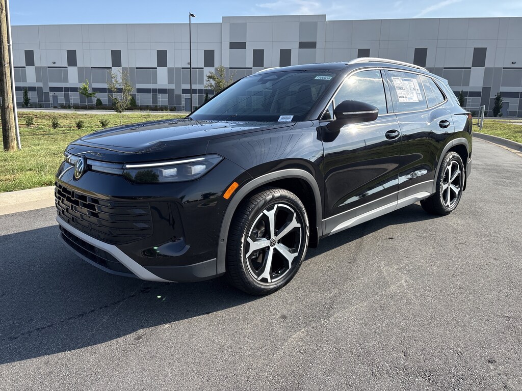 New 2026 Volkswagen Tiguan SE SUV