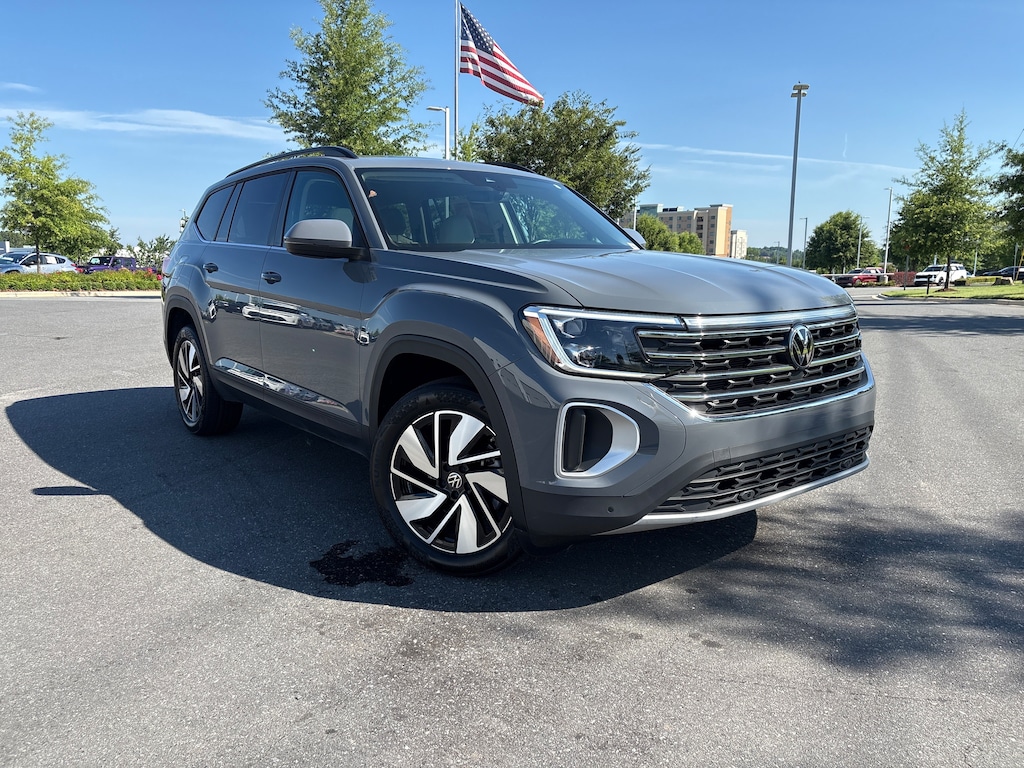 Certified 2025 Volkswagen Atlas 2.0T SE w/Technology SUV