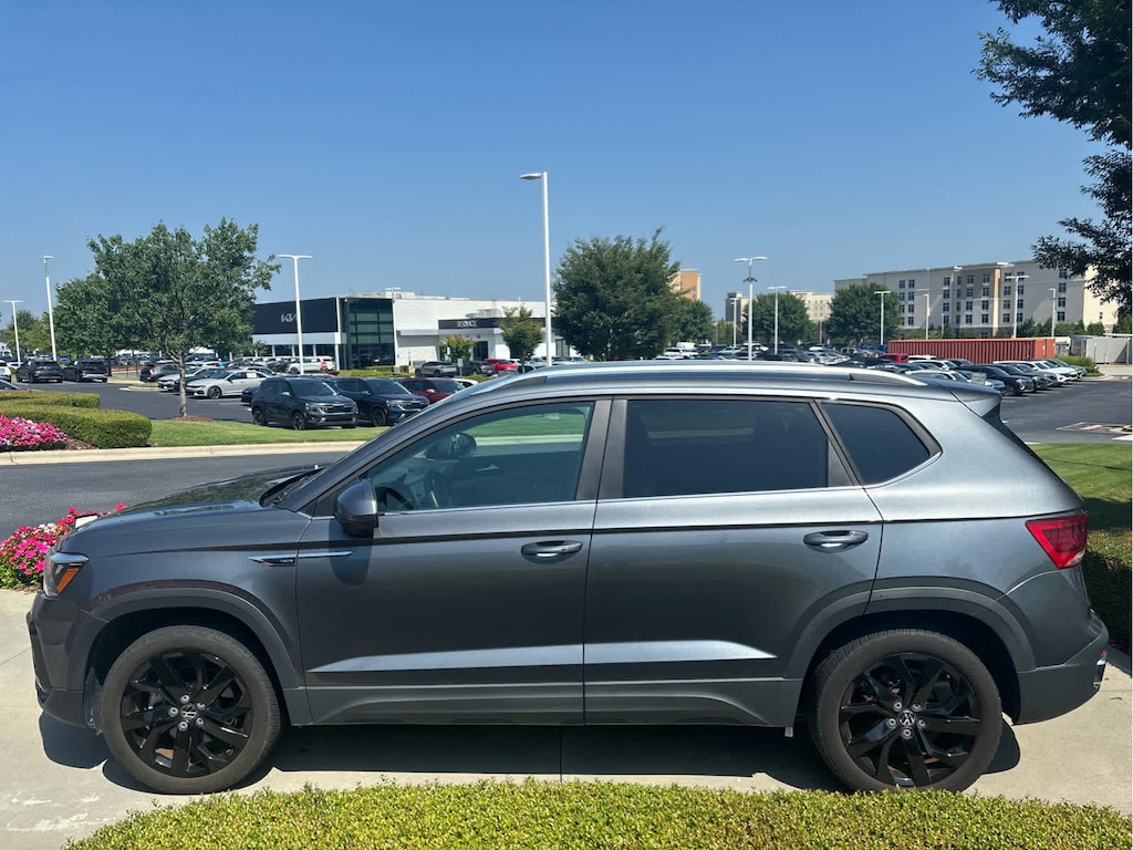 Used 2023 Volkswagen Taos 1.5T SE SUV