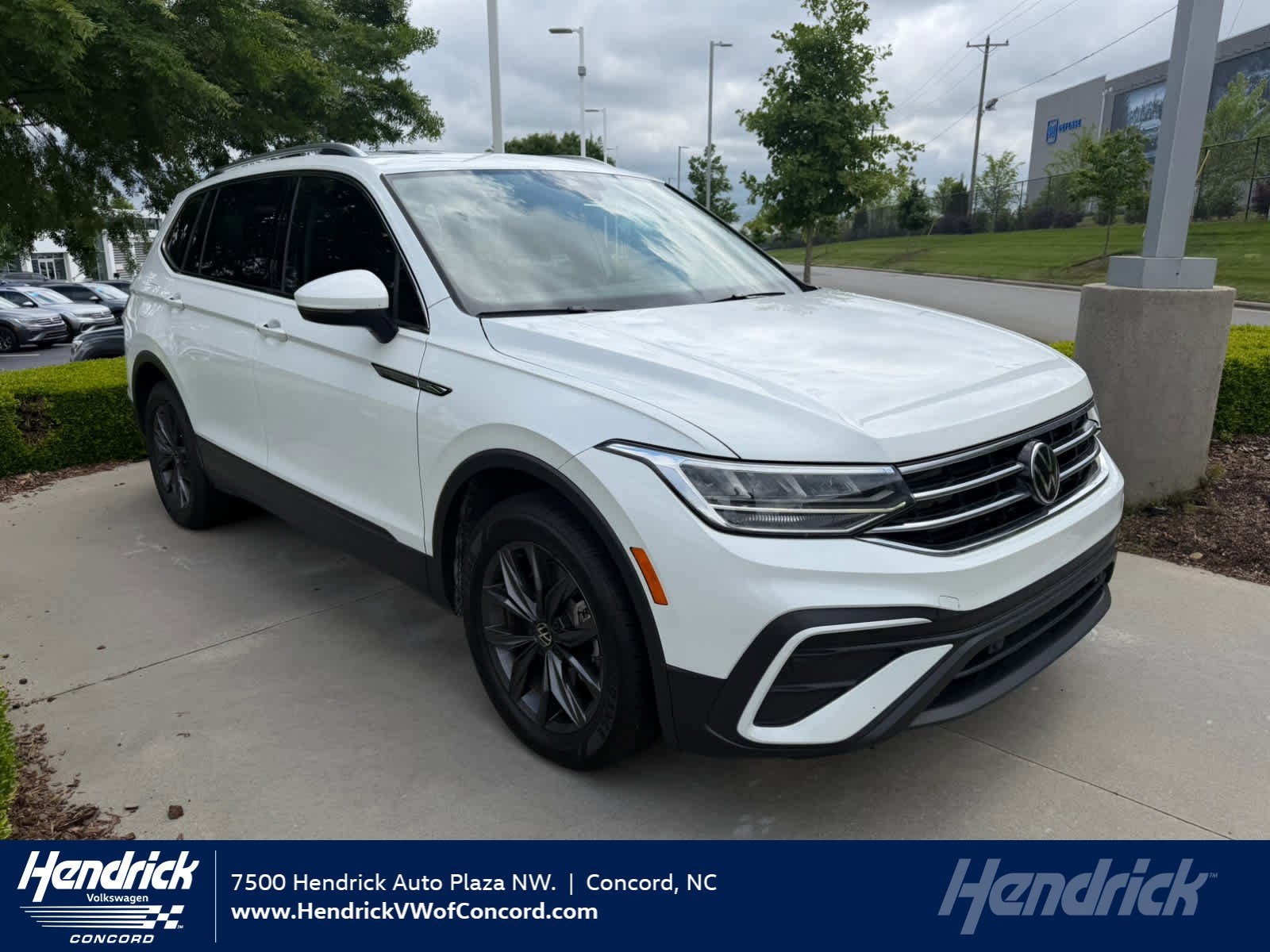 2023 Volkswagen Tiguan SE