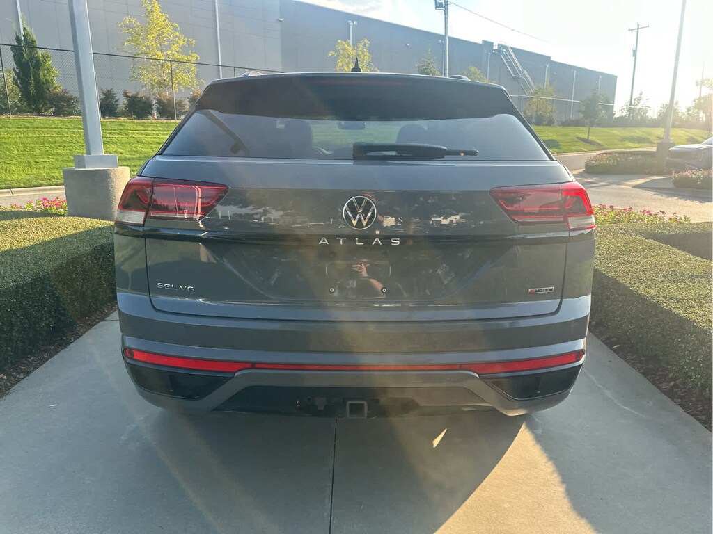 Used 2022 Volkswagen Atlas Cross Sport 3.6L V6 SEL R-Line Black SUV