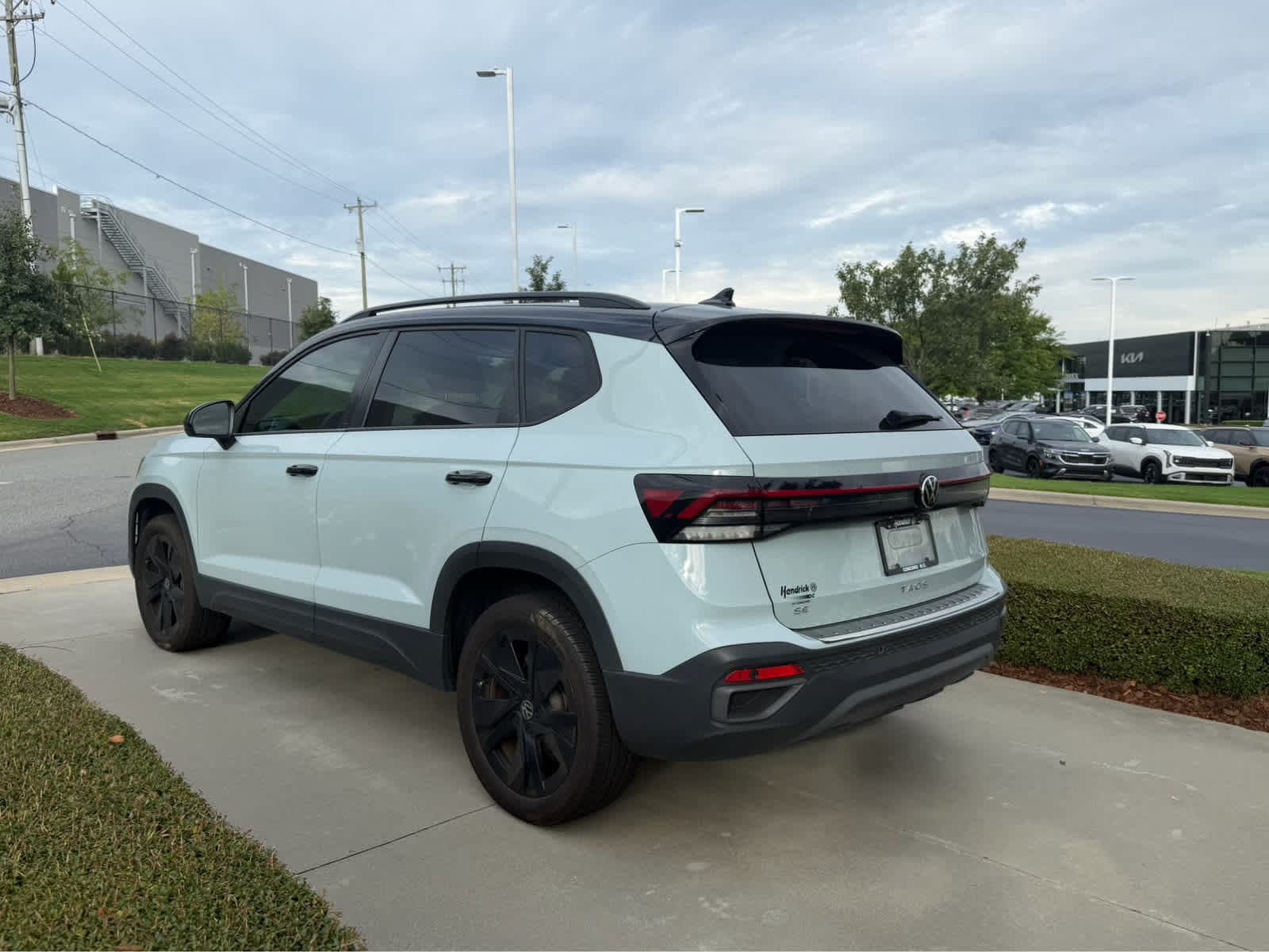2025 Volkswagen Taos 1.5T SE Black