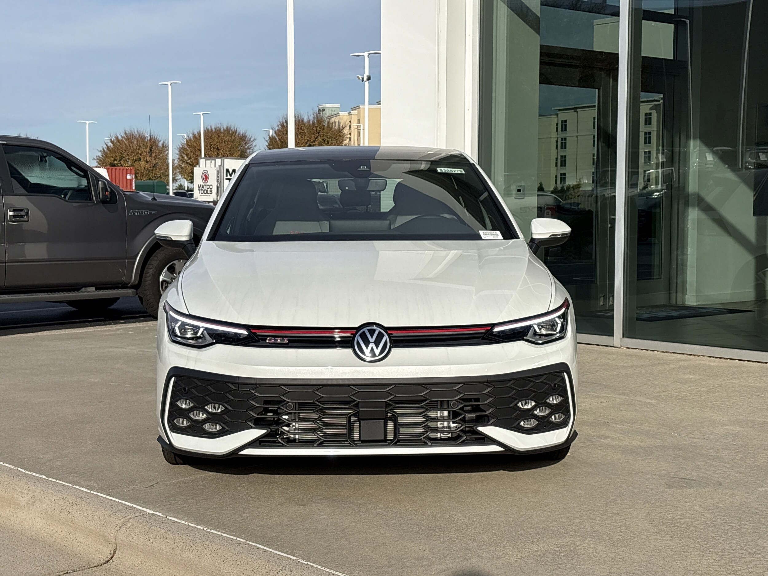 2025 Volkswagen Golf GTI SE photo 3