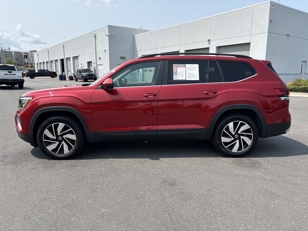 Certified 2024 Volkswagen Atlas 2.0T SE w/Technology SUV