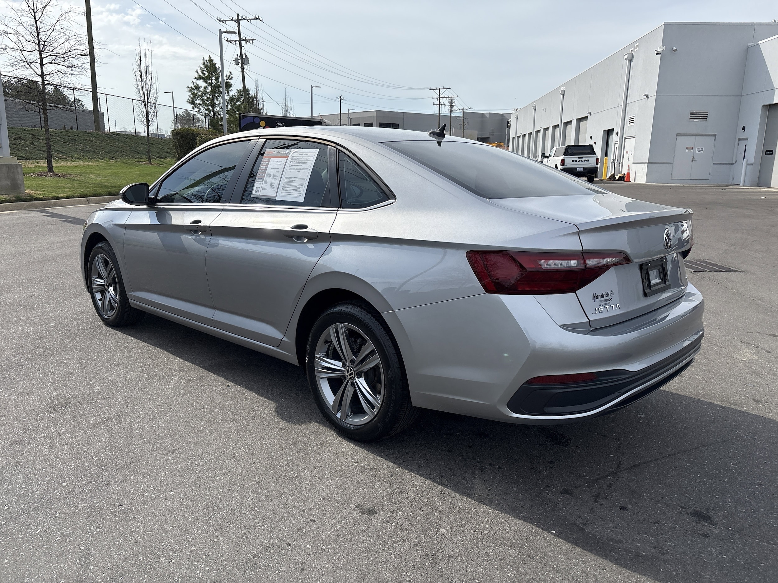 2023 Volkswagen Jetta 1.5T SE photo 6