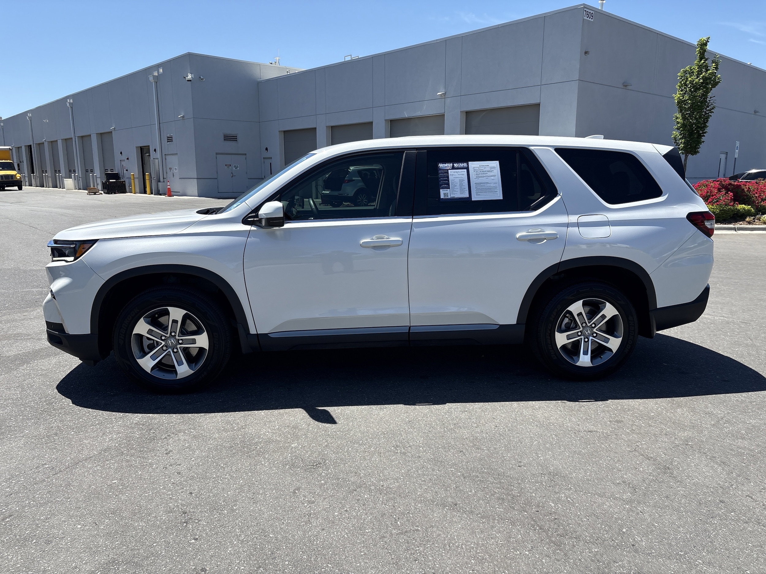 2023 Honda Pilot EX-L 7 Passenger photo 4