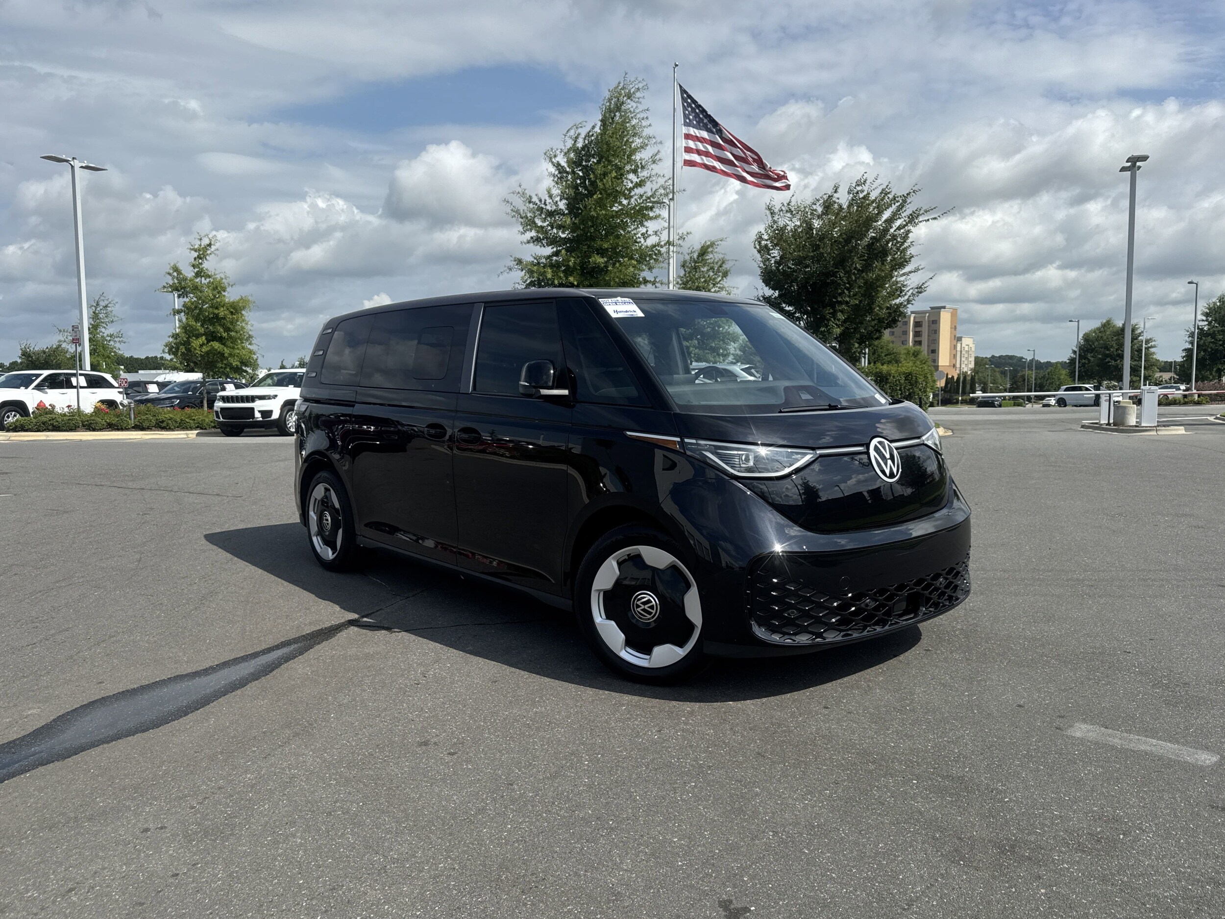 2025 Volkswagen ID. Buzz Pro S photo 2