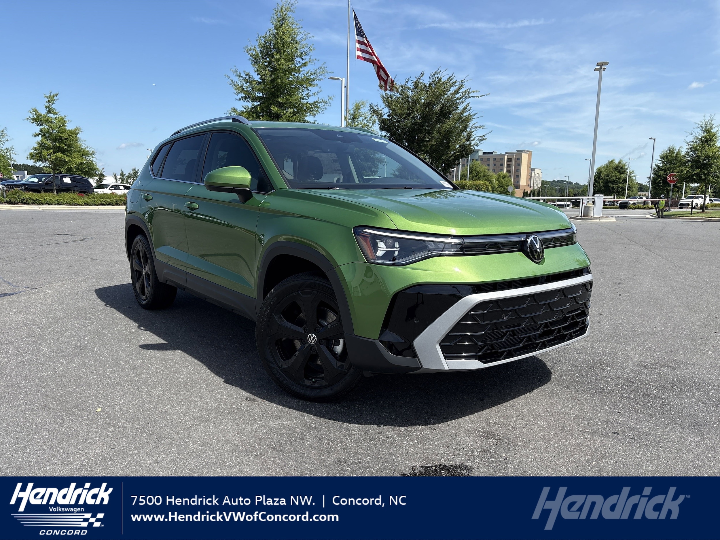 2025 Volkswagen Taos SEL's photo