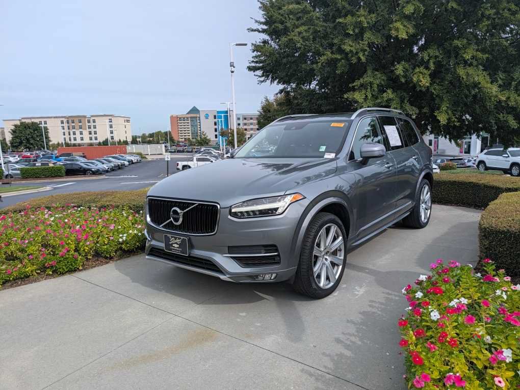 2019 Volvo XC90 T6 Momentum SUV