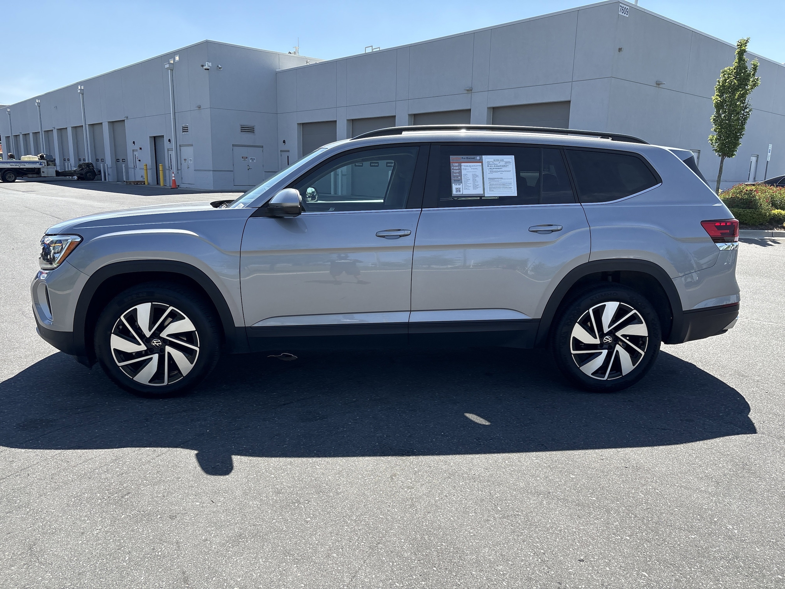 2024 Volkswagen Atlas 2.0T SE w/Technology photo 5