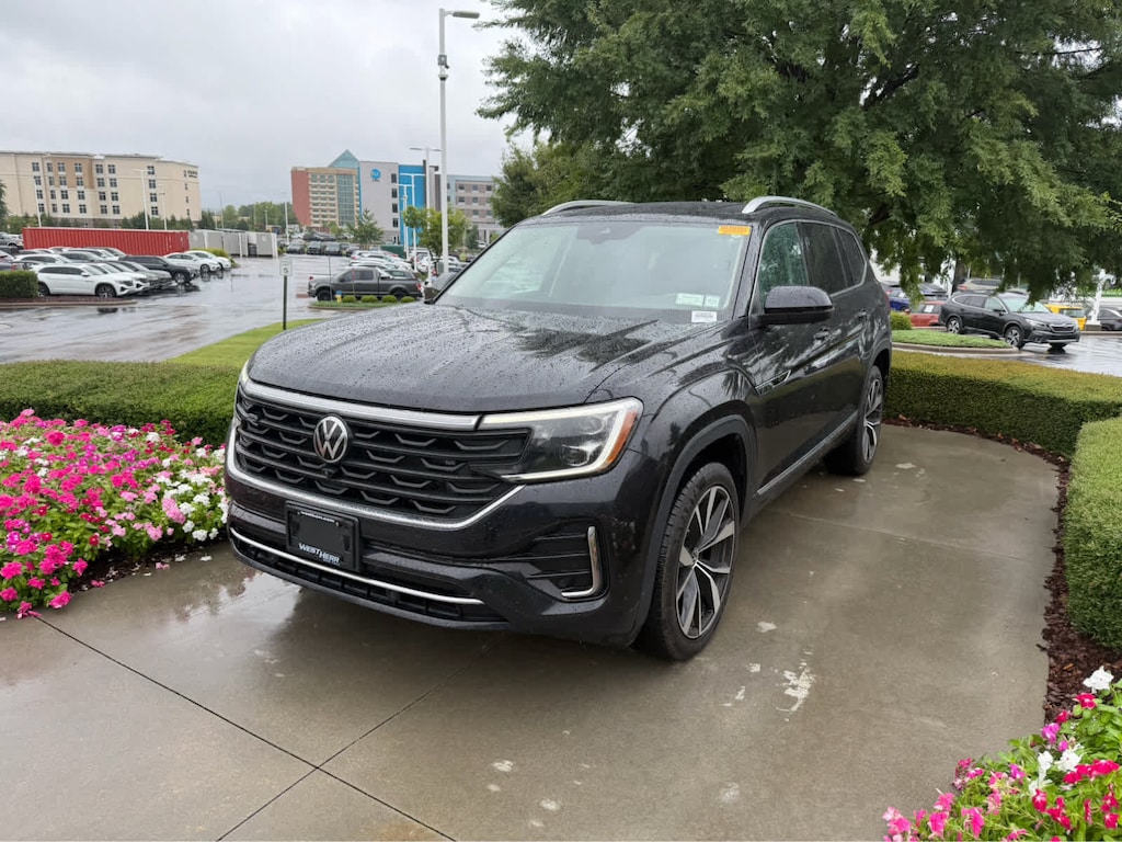 Used 2024 Volkswagen Atlas 2.0T SEL Premium R-Line SUV